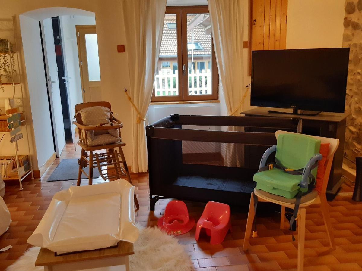 Joli Gite Rural Dans Un Havre De Paix Saint-Bonnet-le-Troncy Екстериор снимка
