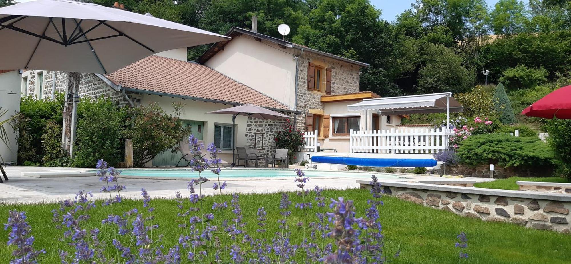 Joli Gite Rural Dans Un Havre De Paix Saint-Bonnet-le-Troncy Екстериор снимка